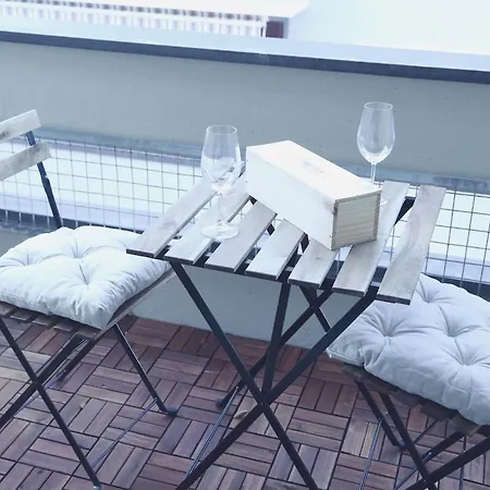 Fantastic In The Centre - Art 8 *