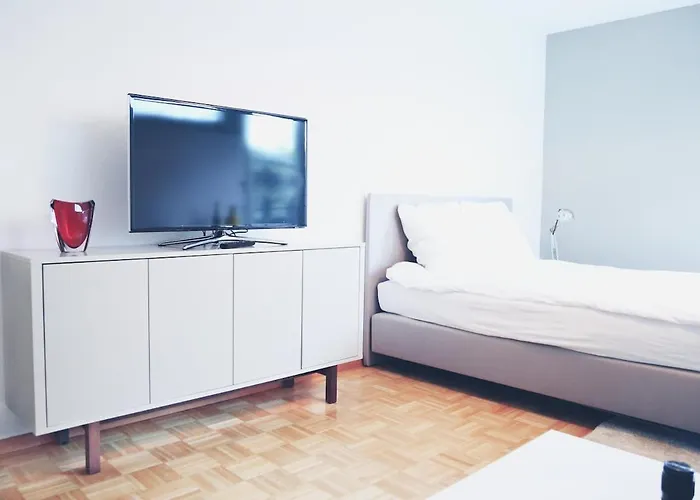 Fantastic In The Centre - Art 8 * زيورخ