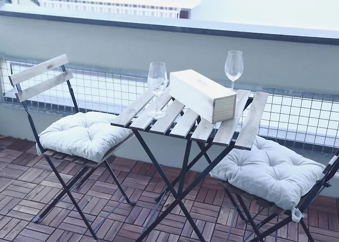 Fantastic In The Centre - Art 8 *